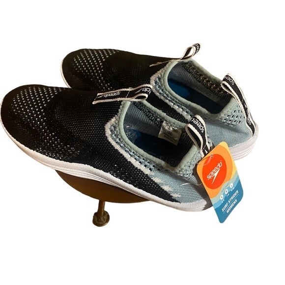 Speedo women’s surf strider water shoes NWT size med 7/8 quick drying - Picture 4 of 6